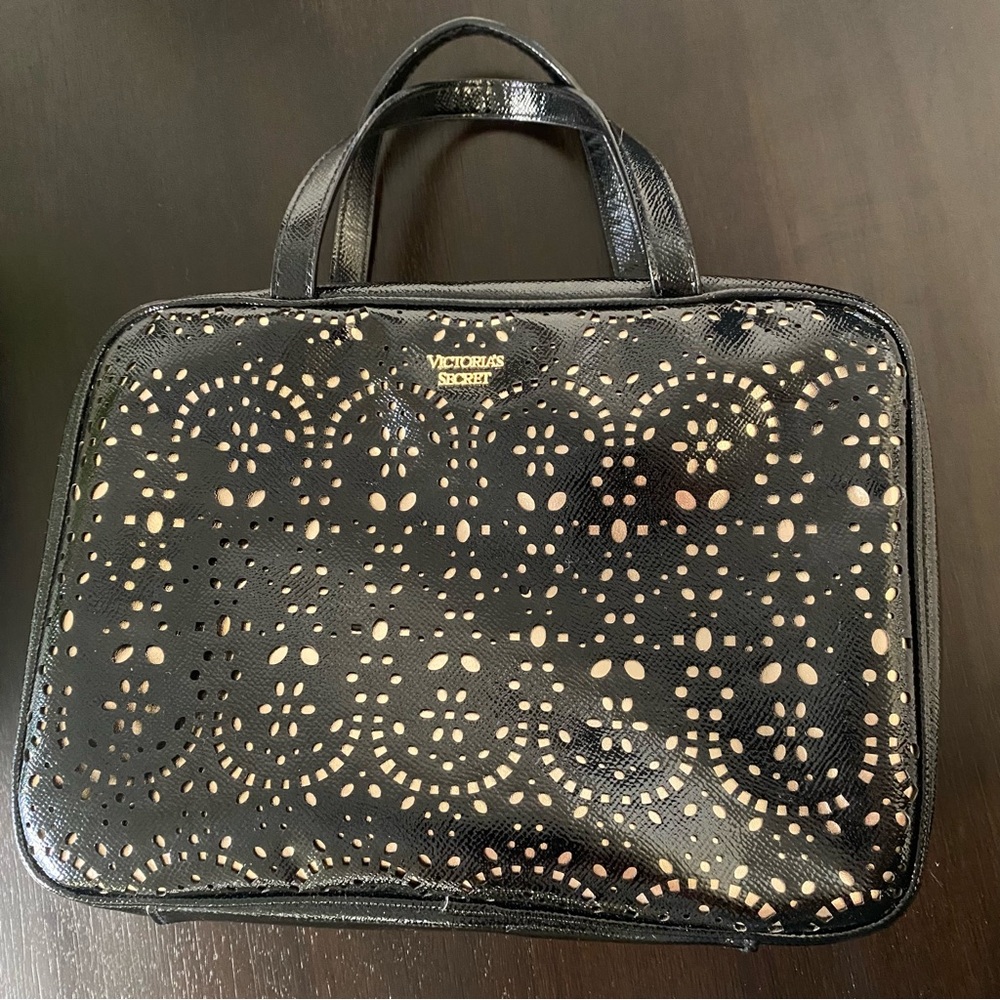 Victoria’s Secret Jetsetter Travel Bag